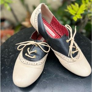 But another innocent tale, Black and Beige 8-1/2-9 women’s Oxford shoes